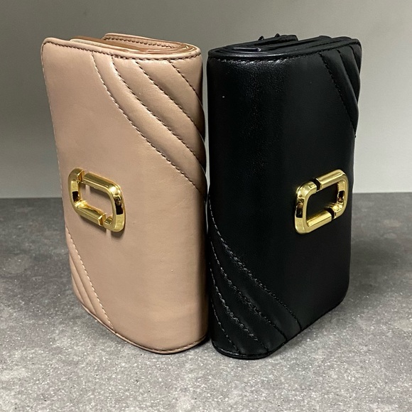 MARC JACOBS - “The Glam Shot” Zip/ Snap Close Leather Wallet In Dusty Beige NWOT - Picture 7 of 16